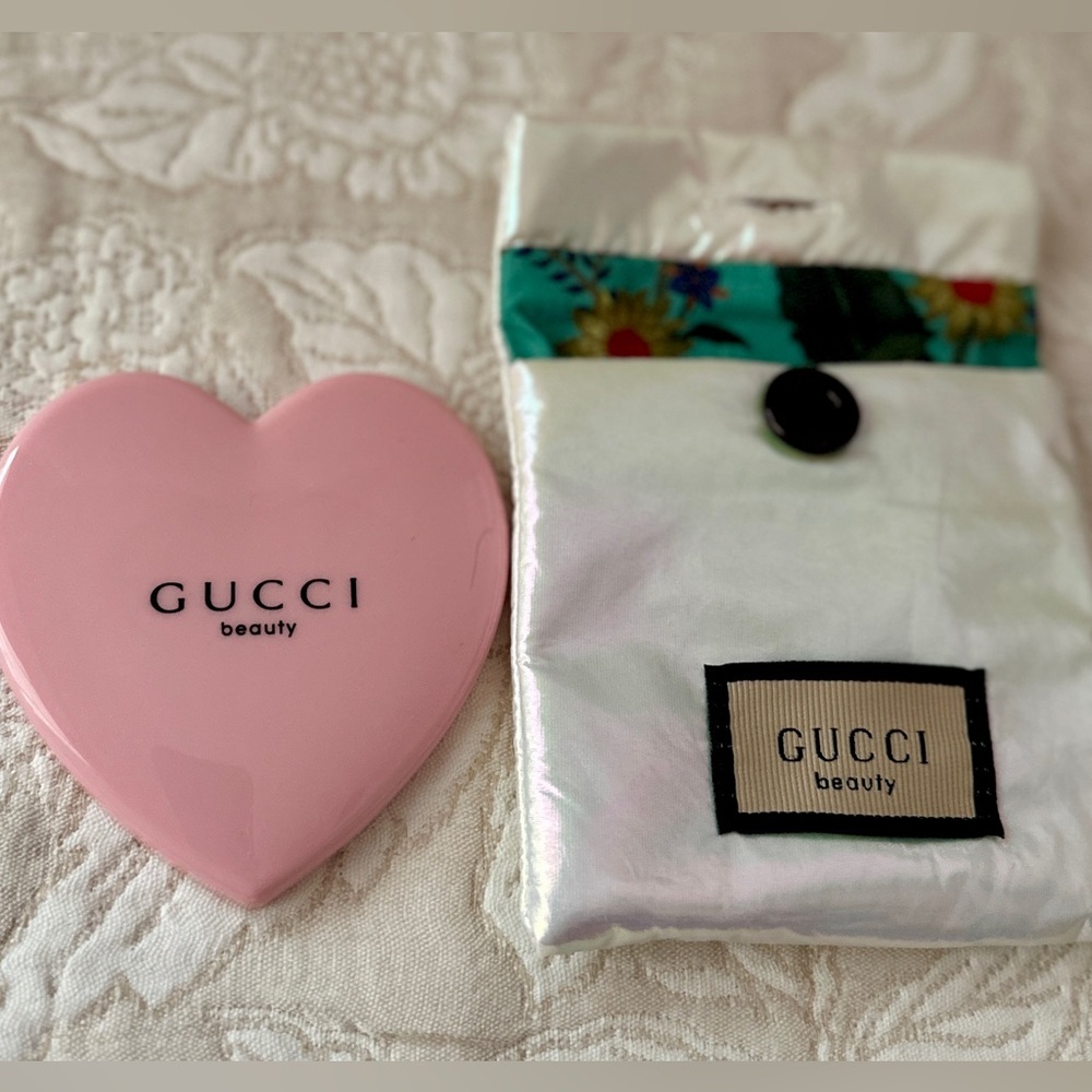 Gucci Beauty Heart Mirror with Pouch